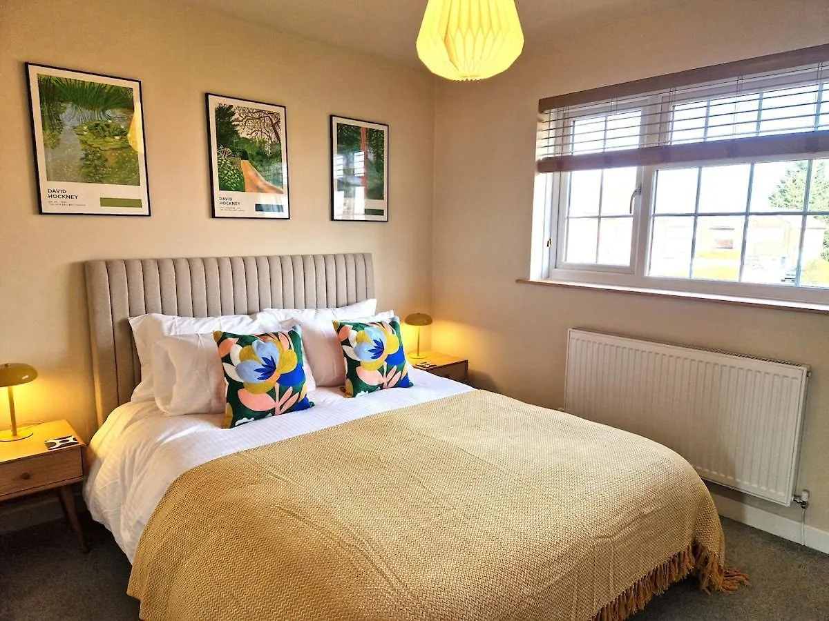 Stylish, Cosy & Peaceful Cheltenham Home United Kingdom